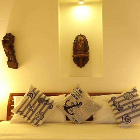 Vala House Hotell Cherai Beach Exteriör bild